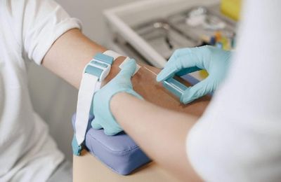 Chronic Inflammation Linked to Half of All Deaths Worldwide—Advanced Blood Tests and Diets Are Fighting Back