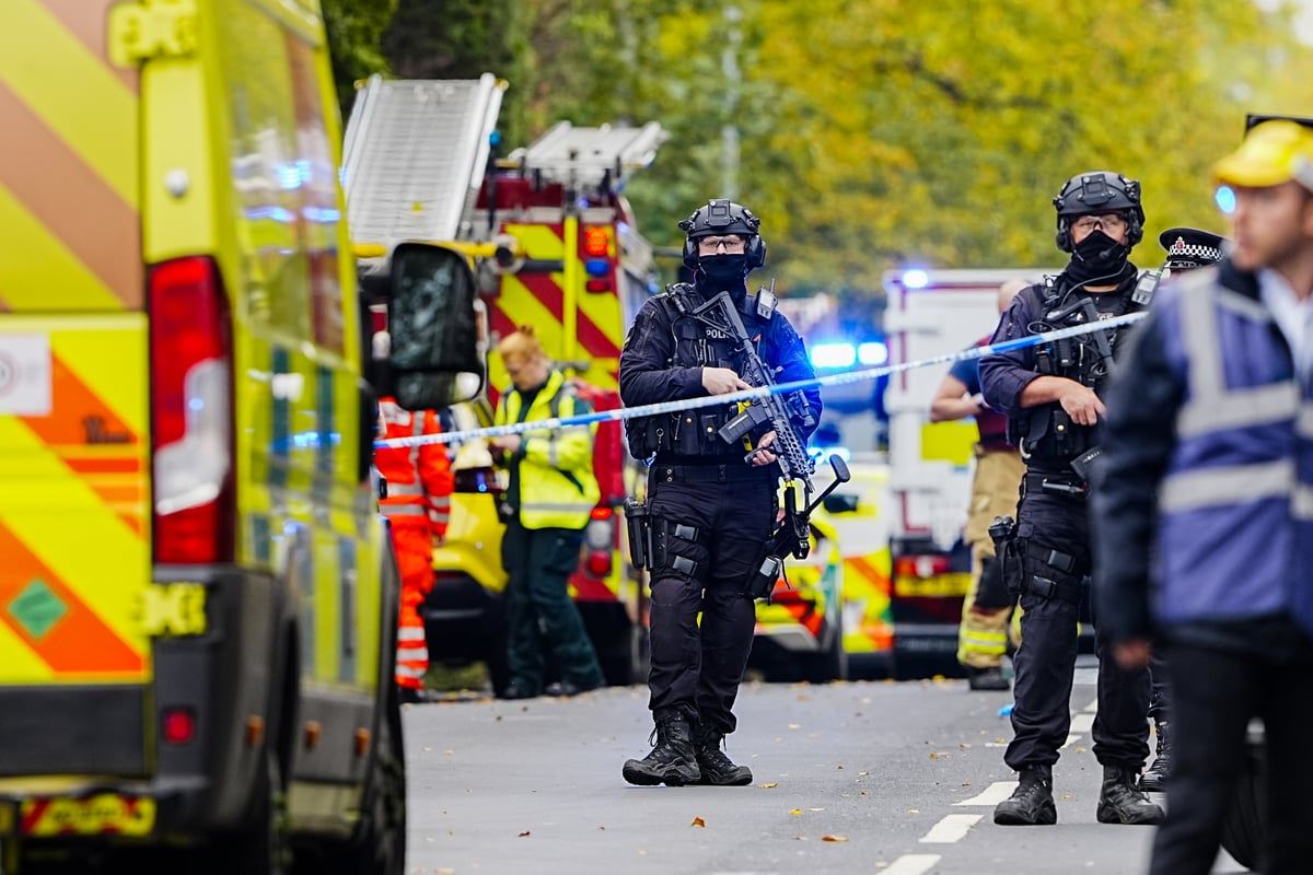 Man arrested over Manchester synagogue terror attack…