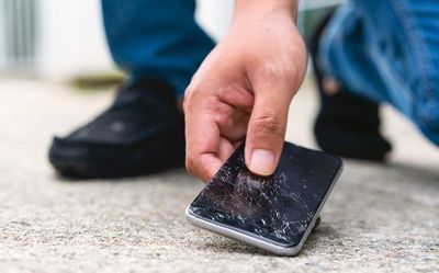 What to Know About Smartphone Insurance