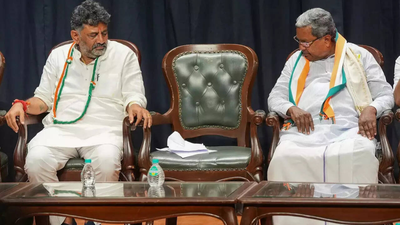 Karnataka Chief Minister throne battle nears climax as Siddaramaiah plans resignation & pave way for DK Shivakumar