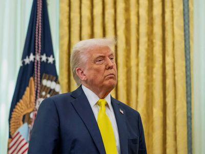 Trump’s bind deepens with Hormuz shut and hawks pushing war