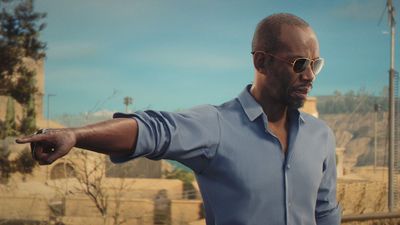 Yes, 007 First Light's tutorial really is a whole 3 hours of training montage and agent bonding time