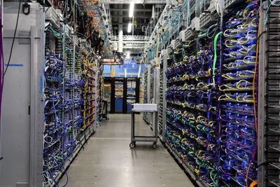 Modeling the Unmodelable: How Sabhya Katia Developed a New Energy Analysis Method for Liquid-Cooled Data Centers