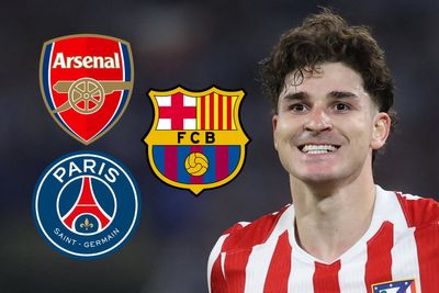 Arsenal told Julian Alvarez transfer deadline as 'first bid being prepared' by Barcelona