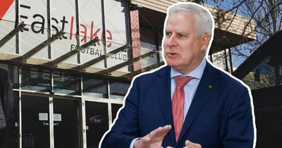 'You can't do that here': Nationals MP Michael McCormack clashes with punter outside Canberra venue