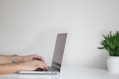 Beware Of Fake RSVP Links: Hackers Use Wedding And Graduation Invites To Steal Personal Data, FTC Warns