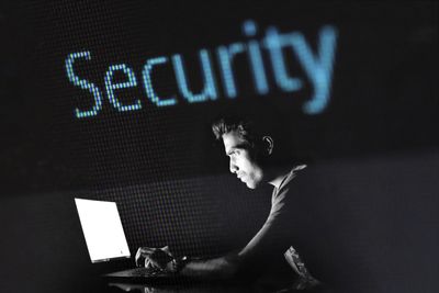 One Email Could Give Hackers Access To Your Microsoft Account: FBI Warns They Don't Even Need Your Password