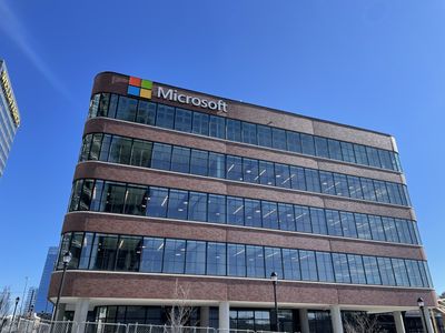 FBI Warned Hackers Can Bypass Microsoft Outlook, Teams and 365 Without Your Password—Here's What You Should Do