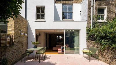 3 Outdoor Furniture Color Trends That You'll See in the Gardens of People With Great Taste This Summer