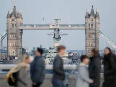 UK risks a 'lost generation' of jobless young people