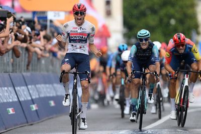 Paul Magnier claims hat-trick of Giro d’Italia stage wins as Jonathan Milan denied again
