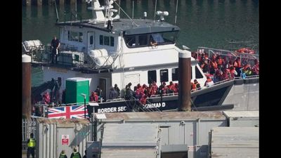 UK heatwave sees over 1,000 migrants cross Channel during record-breaking temperatures