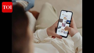 ‘No more children should die’: UK weighs social media ban for under-16s