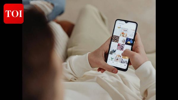 ‘No more children should die’: UK weighs social media ban for under-16s
