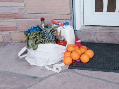 7 Ways to Get Free Groceries This Month Using Newly Expanded ‘Food as Medicine’ Grants in Some Areas