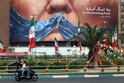 Dire strait? Trump’s bid to end Iran war before midterms risks Republican anger