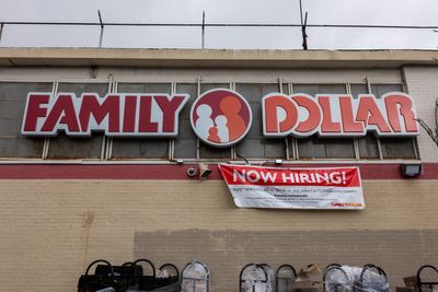 Discount store closes hundreds of locations across US