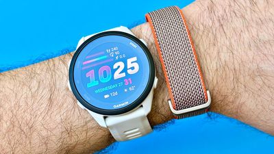 I walked 3,000 steps with the Fitbit Air vs Garmin Forerunner 70 — and I’m seriously amazed by the results