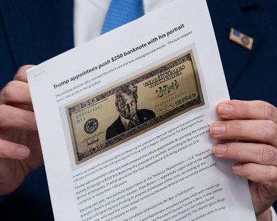 Trump news at a glance: president really wants his face on US money before he’s dead