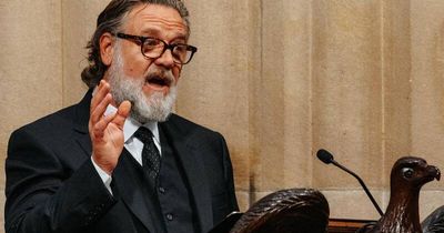 Russell Crowe defends tense exchange with fans