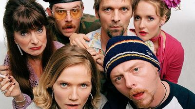 I can't believe one of my favorite British sitcoms from the '90s is streaming for free on Tubi (and it has 100% on Rotten Tomatoes)
