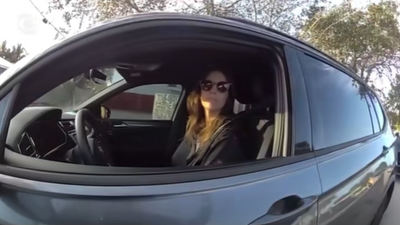 'She Won The Case Singlehandedly': 10 Videos of Kathleen Thomas After Cop Ticketed Her For Using A Phone With Her Missing Right Hand