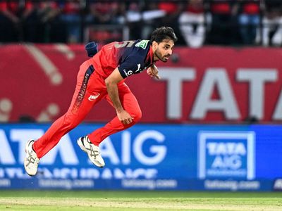 IPL 2026 Purple Cap Race: Bhuvneshwar Kumar leads as RCB reach final, Qualifier 2 to decide last challenger; Check full list