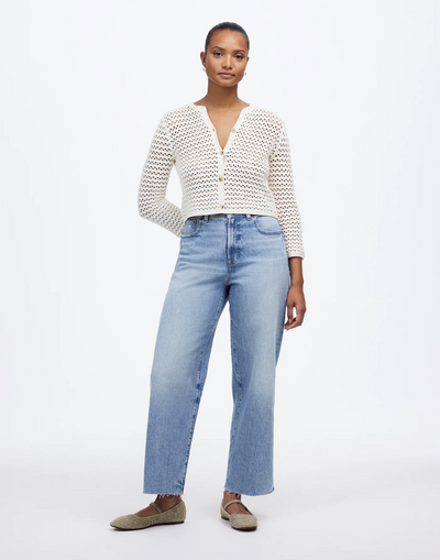 Tired of Waistband Gaps? These 6 High Waist Jeans for Curvy Figures Deliver