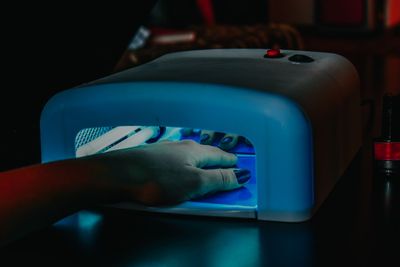 LED Manicure Safety Concerns Rise as Gel Nail Allergy Cases Gain Attention