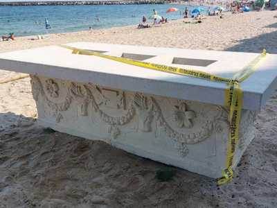 In 2024, a tourist at a beach bar in Varna, Bulgaria, noticed this table was actually an ancient artifact, later identified as a 1,700-year-old Roman sarcophagus