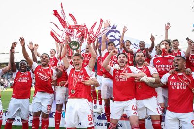 When is the Arsenal trophy parade and what is the route?