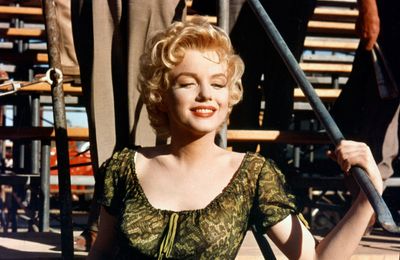 Marilyn Monroe's gold coat heading to auction