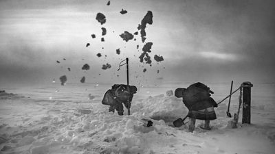 A fashion designer traveled to the "end of the Earth" – and captured this gripping, award-winning image with an 11-year-old DSLR