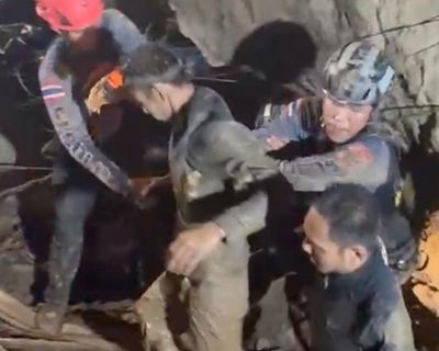 First of trapped men rescued from flooded Laos cave
