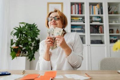 The $35 Deduction: The SNAP Rule for Seniors Over 60 That Can Increase Monthly Benefits