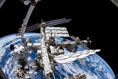 Could space-grown stem cells unlock faster cancer treatments and revolutionize organ regeneration breakthroughs? NASA’s ISS experiments are revealing surprising answers about the power of microgravity medicine