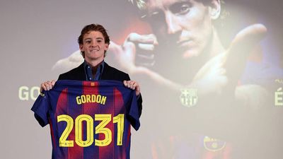 Anthony Gordon Explains Nine-Hour Delay After Completing Blockbuster Barcelona Transfer