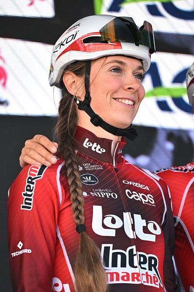 Bretagne Ladies Tour: Speedskater Sandrine Tas takes first pro cycling victory on stage 1