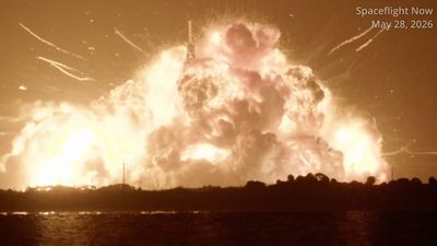 Incredible videos show Blue Origin rocket explosion could be seen from hundreds of miles away