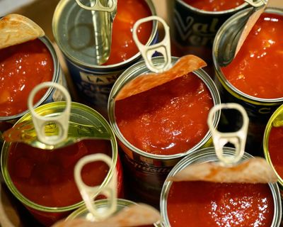 Five Great Reads: a tinned tomato taste test and a chat with Alan Davies