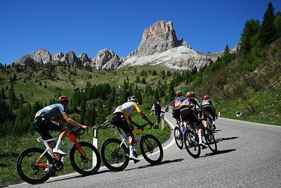 'I did everything I could' – Thymen Arensman bumped off Giro d'Italia podium after team had tried to set him up for second in the Dolomites