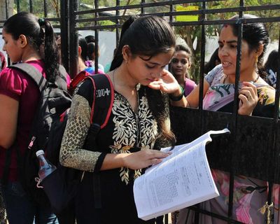 Exam fail: Indian students complain en masse about marking errors in key final exams