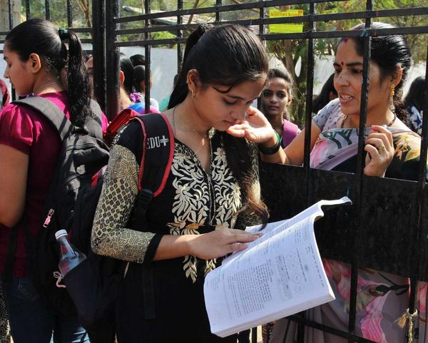 Exam fail: Indian students complain en masse about marking errors in key final exams