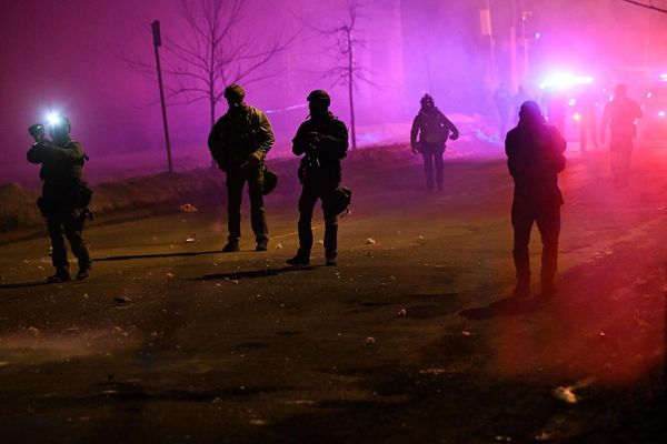 ICE agent arrested over shooting of Venezuelan man in Minnesota