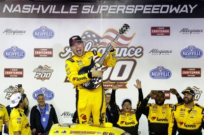 Layne Riggs denies Rajah Caruth Nashville Truck win in thrilling last-lap pass