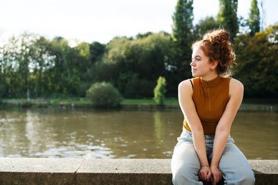 Gen Z is rejecting $200 dates and choosing 'solo-maxxing'—and dating apps are taking a hit