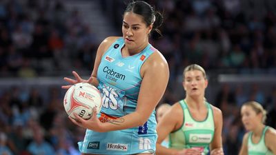 Mavericks fight off Fever in Super Netball thriller