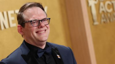 Hollywood studios, actors' union find agreement on protections against AI