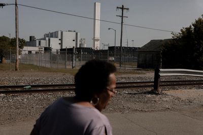 US garbage incinerators are failing to eliminate ‘forever chemical’ air pollution, experts warn