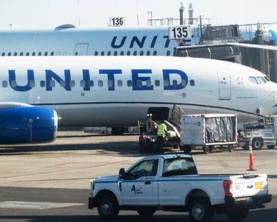 Chicago-to-Minneapolis United Airlines flight diverted after attempted cockpit breach